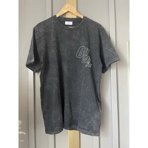 Off-White Outline Arrow Slim-Fit T-Shirt in a "Vintage Black/charcoal. XL